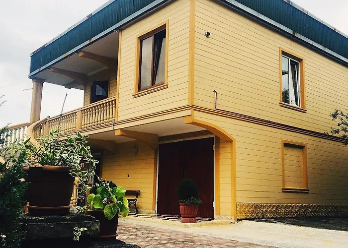 The Bondo\'S Villa